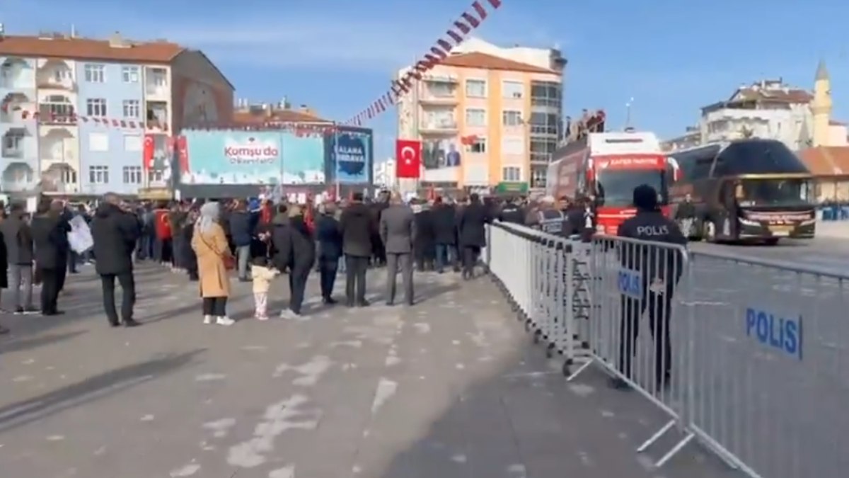 Suriye’deki devrim Ümit Özdağ’ı vurdu: Miting alanı boş kaldı